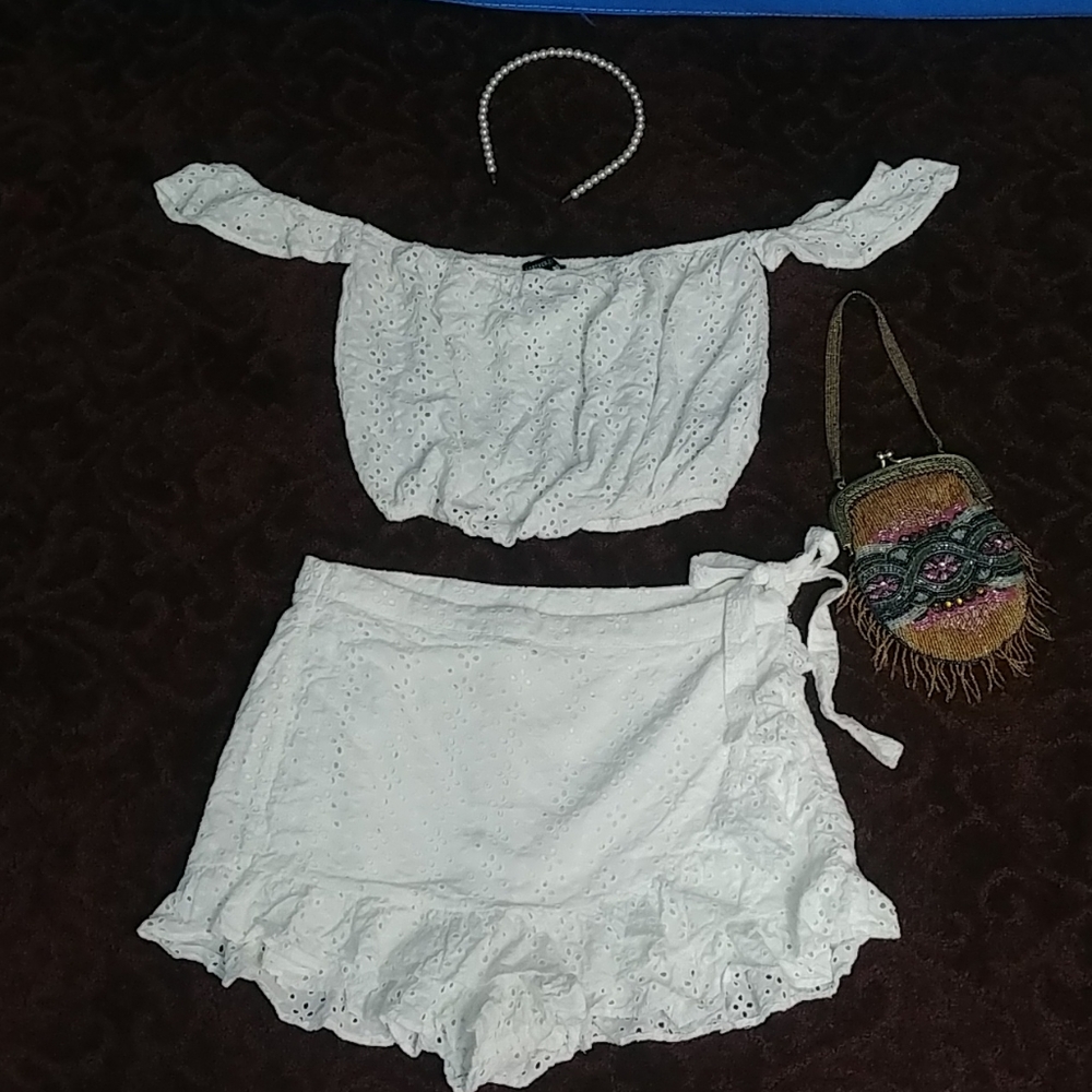 Forever 21 M Ruffle white eyelet skort & crop top 2 Piece Set